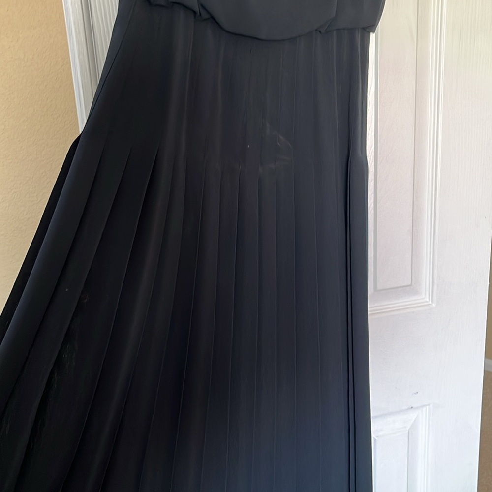 Liz Claiborne Black Midi Dress w/Pleated Skirt sz 10 - Picture 4 of 4